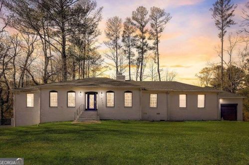 4265 Hidden Valley Dr, Atlanta, GA 30349-1837