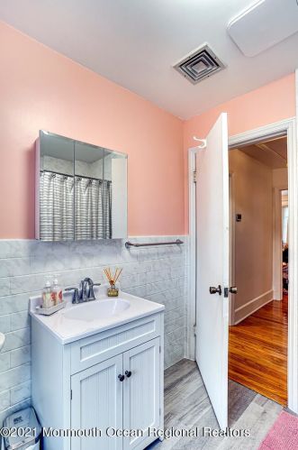 240 Wall St, Tinton Falls NJ 07724-2419 exterior