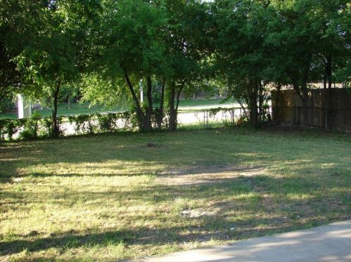 719 Bluewood Dr, Dallas, TX 75232-3934