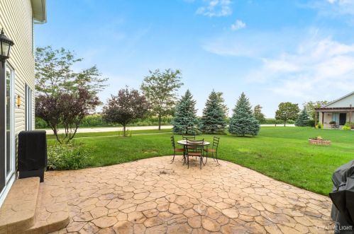 518 Sawgrass Ln, Pingree Grove IL  60140-9676 exterior