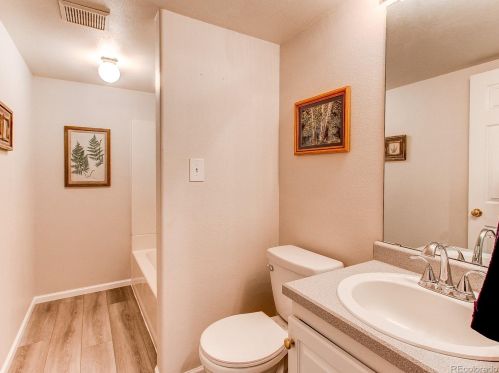 22233 Alamo Ln, Denver CO  80015-6670 exterior