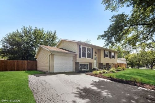 140 Orchard Dr, Lemont, IL 60440-6158