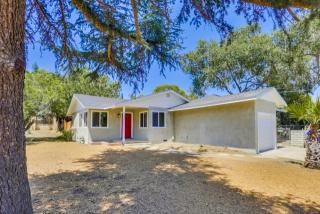 295 Hannalei Dr, Vista, CA 92083-7655