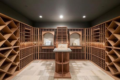 22 Black Falcon, Irvine CA  92603-0420 exterior