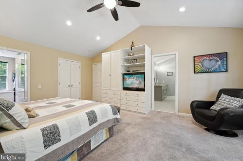 7 Stratford Garden Ct, Silver Spring MD exterior