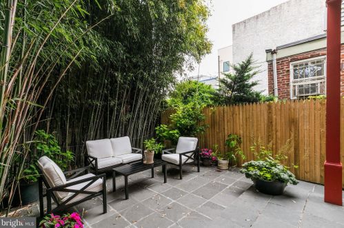 1307 Ellsworth St, Philadelphia PA  19147-4415 exterior