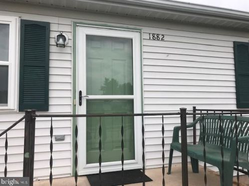 1882 Red Wing Ln, York, PA 17315-2785