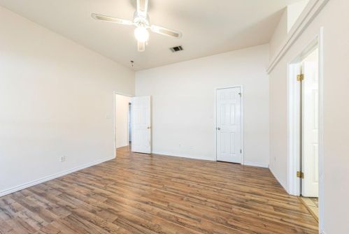 4719 Castleman Dr, Austin TX  78725-1720 exterior