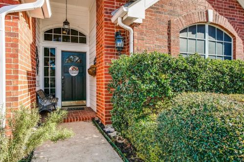 7058 Deer Ridge Dr, Fort Worth, TX 76137-4714