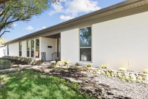4055 Hildring Dr, Fort Worth, TX 76109-4712