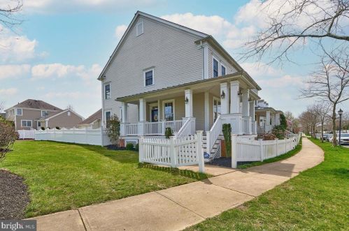 1172 Lake Dr, Trenton, NJ 08691-4102