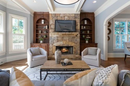 555 Glenmanor Ct, Atlanta GA  30328-4270 exterior
