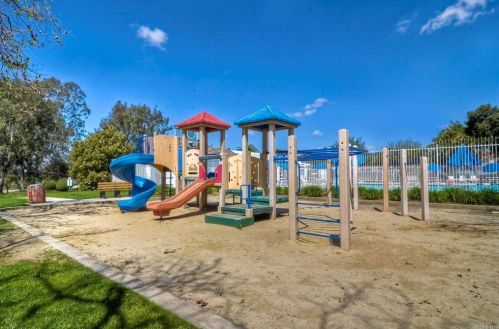 5385 Gooseberry Way, Oceanside CA  92057-4633 exterior