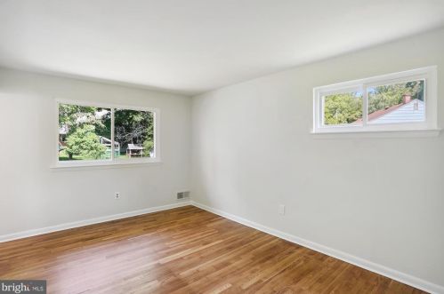 103 Claybrook Dr, Silver Spring MD 20902-3114 exterior