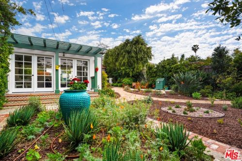 1109 Cedar St, Glendale CA  91207-1728 exterior
