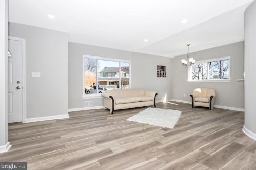 8107 Lockney Ave, Silver Spring MD 20912-7304 exterior