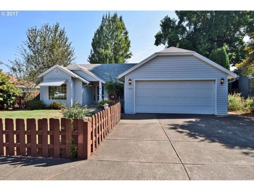 1360 Locust St, Barlow, OR 97013-3153
