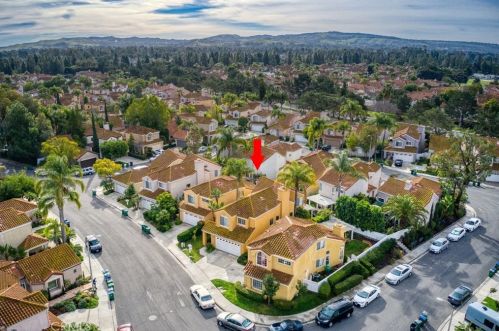 36 Del Perlatto, Irvine CA  92614-5360 exterior