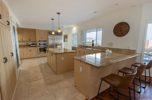 2064 Alihilani Pl, Honolulu, HI 96822-2002