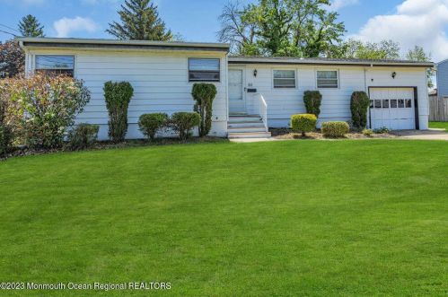 80 Fleetwood Dr, Hazlet, NJ 07730-2332