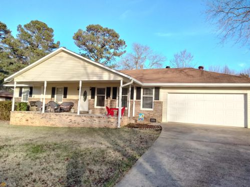 22 Foster Dr, Newnan, GA 30263-4711