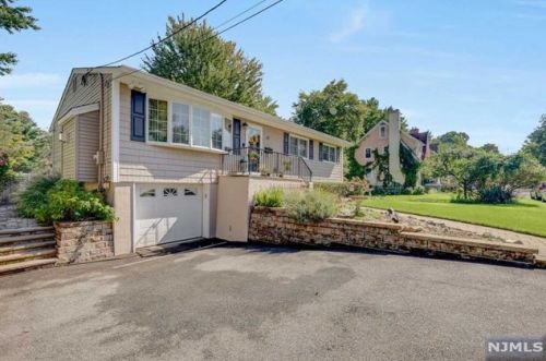 37 Palisade Ave, Cresskill, NJ 07626-2117