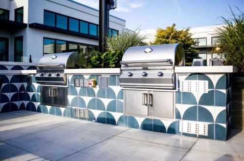 1050 Howell Mill Rd, Atlanta GA  30318-5557 exterior