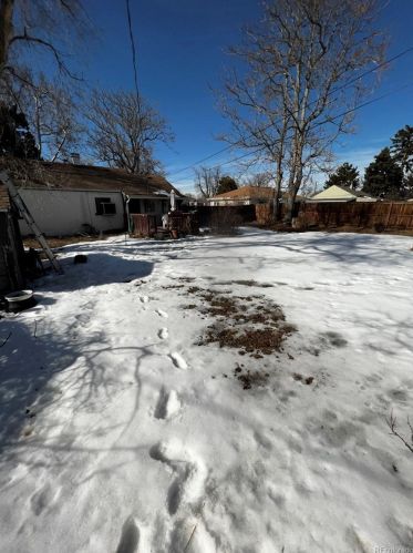 4860 Logan St, Englewood CO 80113-6843 exterior