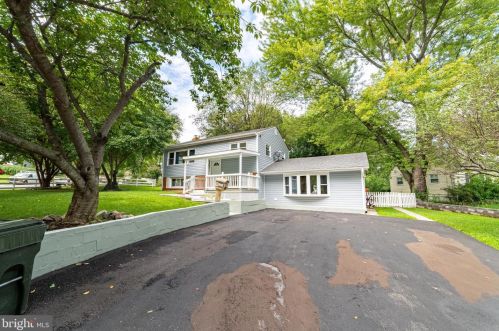 1420 Aiden Dr, Woodbridge, VA 22191-2902