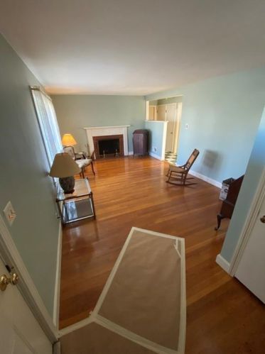 44 General Hawkins Dr, Warwick, RI 02888-4942