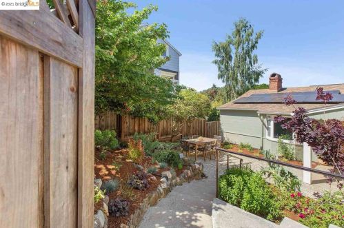 50 Avon Rd, Berkeley, CA 94707-1302