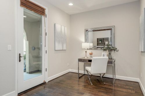 212 Hockney Ave, Mountain View, CA 94041-1683