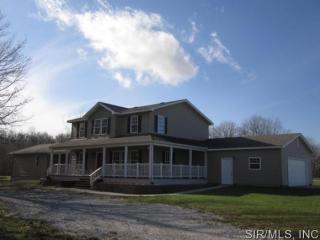 2468 South Trl, Walshville, IL 62091-2153