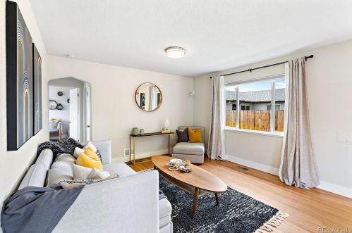 5194 33rd Ave, Denver CO  80207-1809 exterior