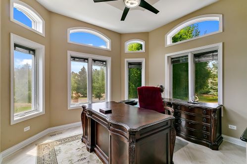 9171 Falling Waters Dr, Willowbrook IL  60527-0717 exterior