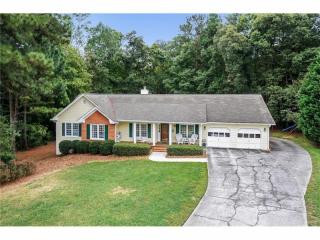 2382 Junes Ct, Lithonia, GA 30078-6113