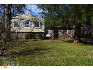 106 Skylark Ln, Jonesboro, GA 30238-2144
