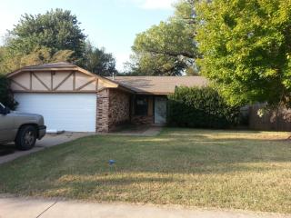 309 12th St, Newcastle, OK 73065-4179