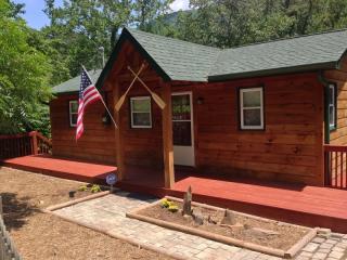 7824 Brown Mountain Beach Rd, Collettsville, NC 28611-9072