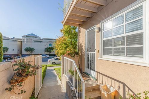 1100 Verdugo Rd, Glendale CA  91208-2918 exterior