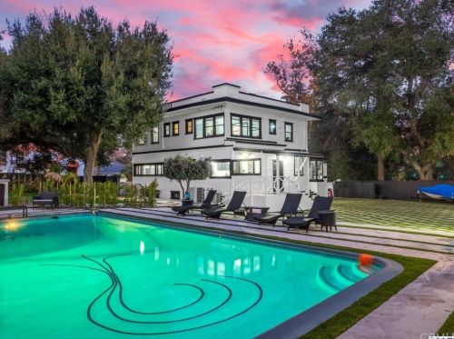 1616 Wabasso Way, Glendale CA  91208-2441 exterior