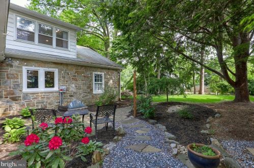 409 Atkins Ave, Lancaster PA  17603-4912 exterior