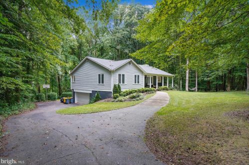3270 Bottner Rd, Gambrills, MD 21054-2102