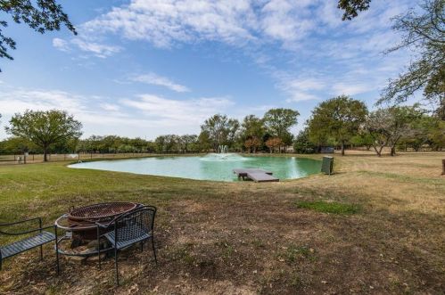 635 Mnr Dr, Argyle TX 76226-5920 exterior