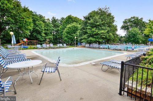 2917 Birchtree Ln, Silver Spring MD 20906-3032 exterior