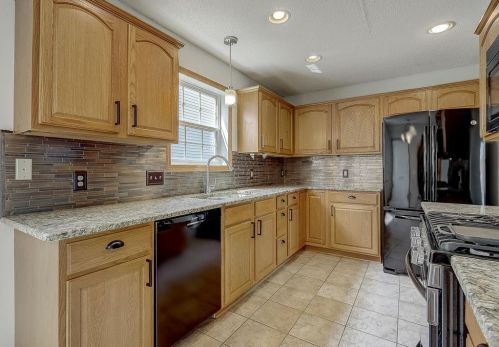 4865 Bulrush Blvd, Prior Lake, MN 55379-5807