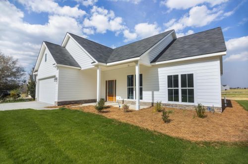 37 Orchard Cir, Meeting Street, SC 29824-4350