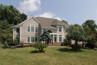 23 Ammerman Way, Chester, NJ 07930-2216