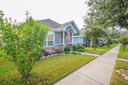 11048 Kinston St, Fort Worth, TX 76179-5337