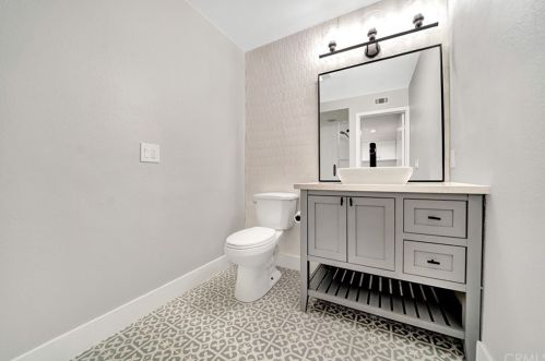 6 Duskywing, Irvine CA  92604-1916 exterior